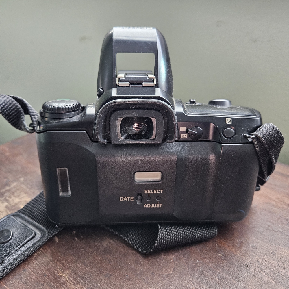 VINTAGE Pentax ZX-10 Black SLR Camera - Picture 4 of 7